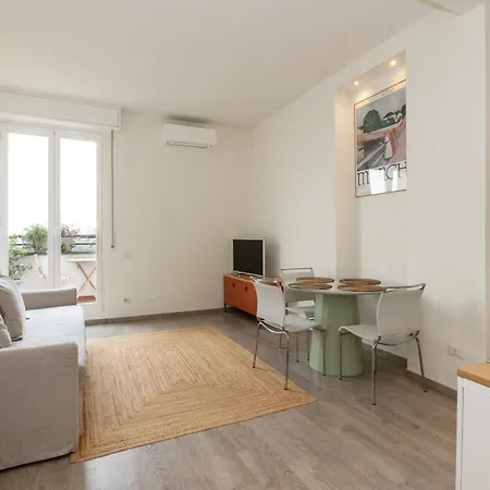 Apartman Bright With View